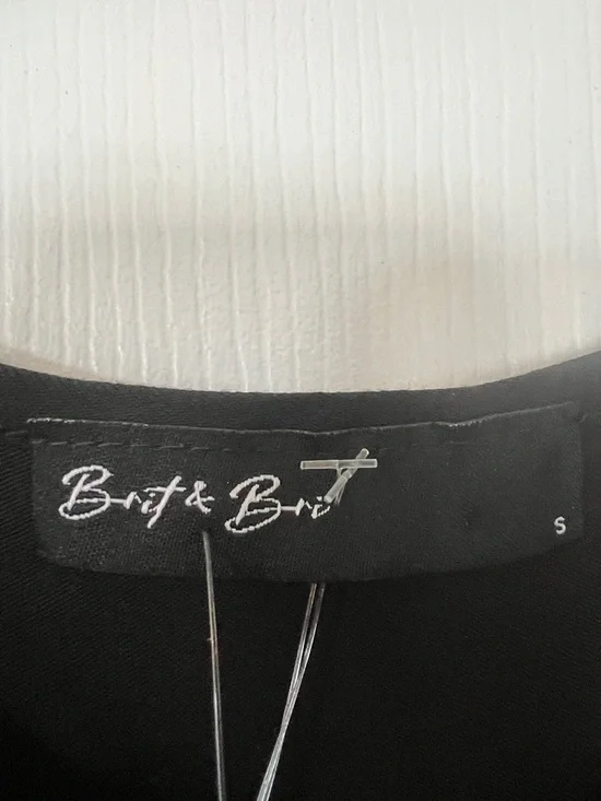 Flutter Sleeve Tiered Midi Dress - Black - Picture 2 of 5